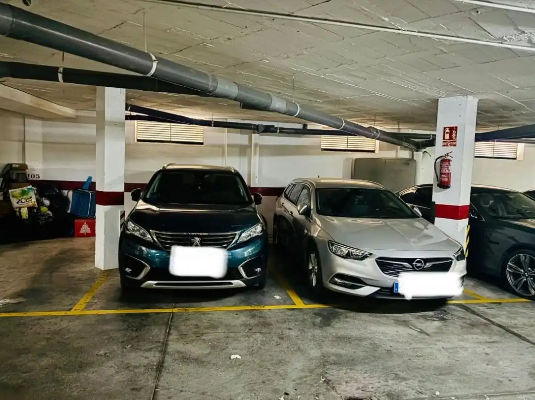 Aparcament de Àtic en venda en Benalmádena amb Aire condicionat, Jardí privat i Terrassa