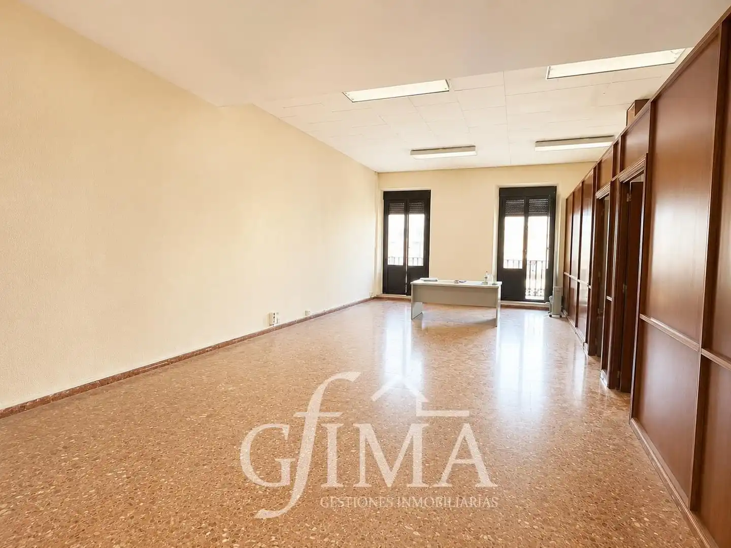 Local comercial de lloguer a Calle de Don Víctor Peñasco, imagen 2