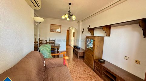 Ático con piscina comunitaria, en la provincia de Alicante, en la ciudad de Torrevieja. 2 habitaciones | 60 m² | 800 metros del ma, imatge 2