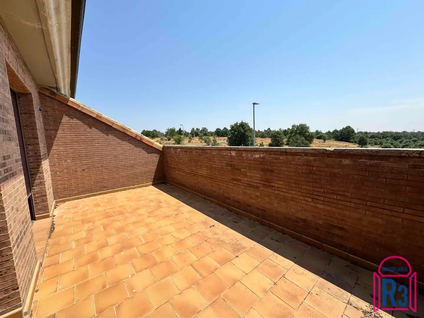 Terraza de Dúplex en venta en Valverde de la Virgen con Calefacción, Terraza y Trastero