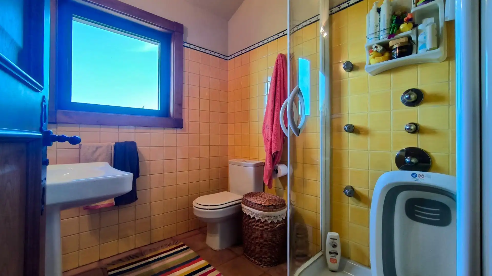 Bathroom of Houses for sale in Vigo   with Air Conditioner, Heating and Private garden