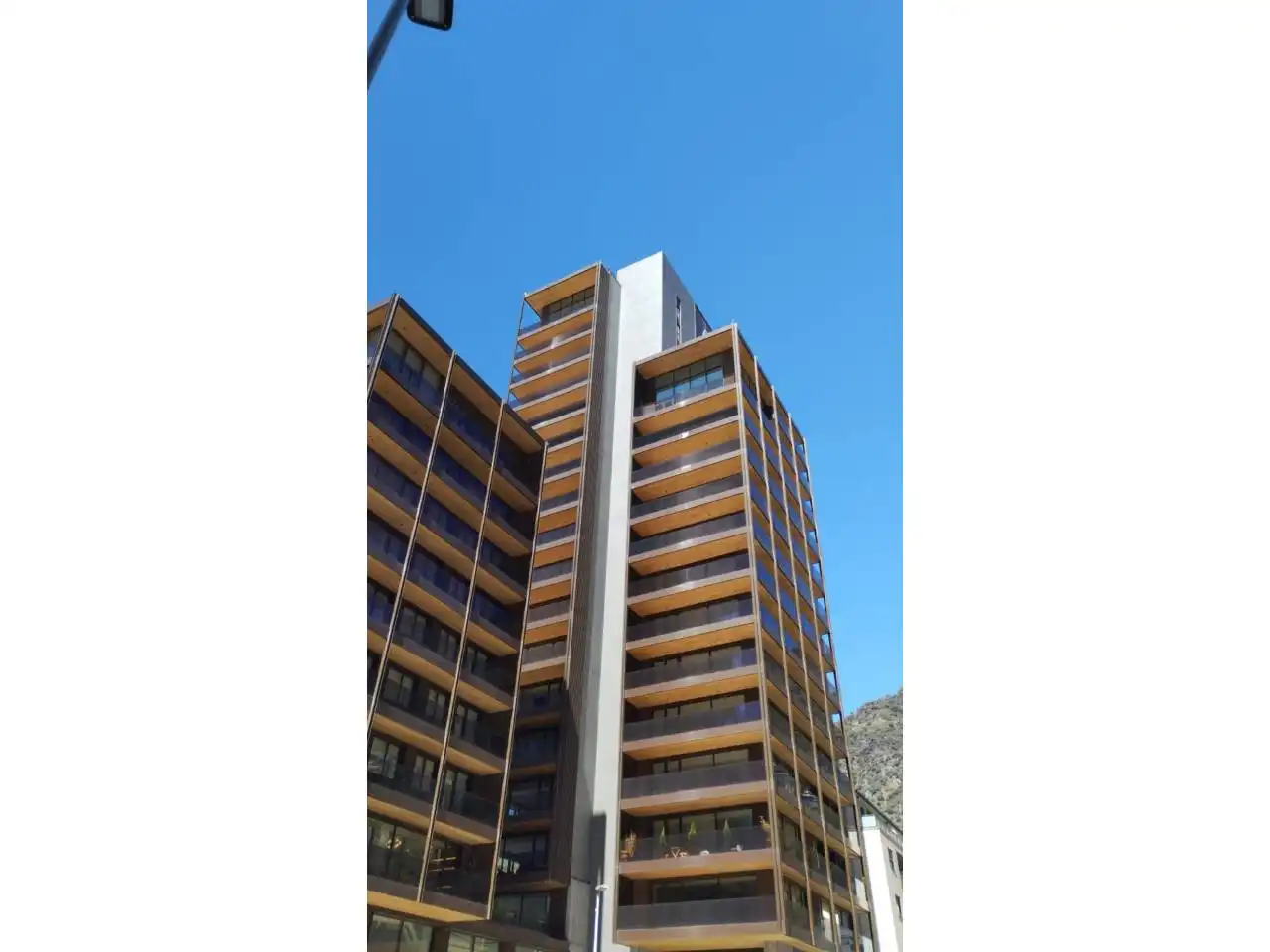 Aparcament amb ascensor en venda a Calle Avinguda de les Nacions Unides