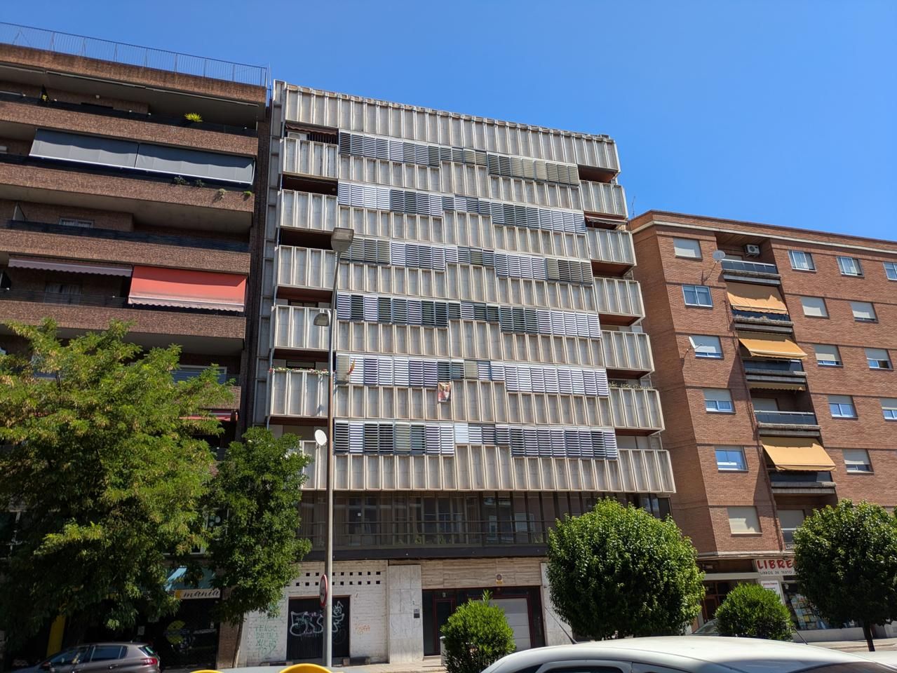 Exterior view of Office for sale in Talavera de la Reina  with Air Conditioner