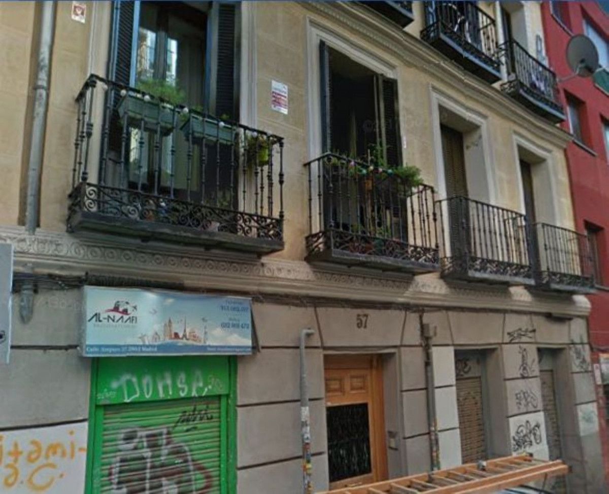 Vista exterior de Local en venda en  Madrid Capital