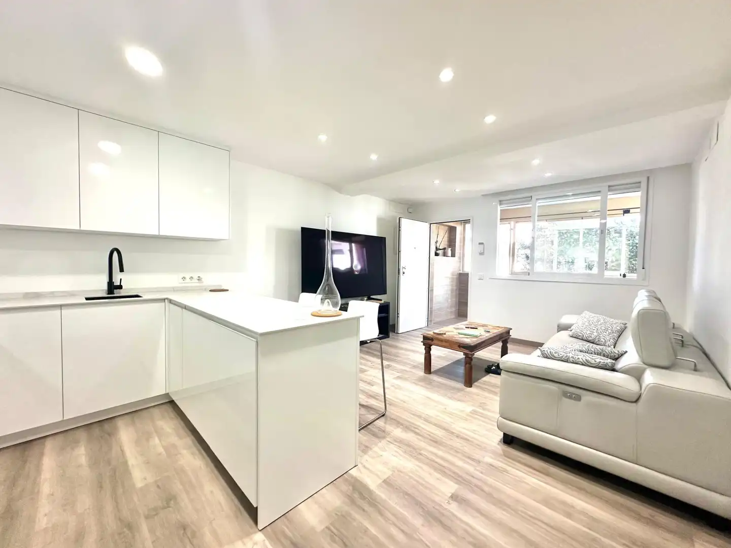Ground floor for sale in Marbella  with Air Conditioner, Heating and Parquet flooring
