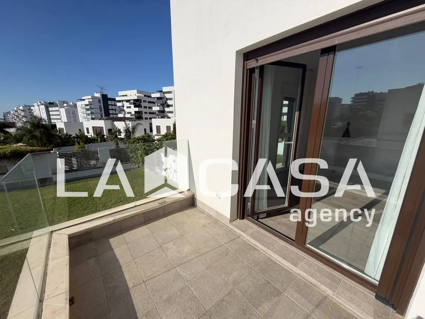 Semi-detached house for sale in Entrenúcleos, imagen 35