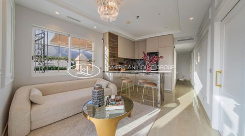 Ático de Lujo con Jacuzzi y Vistas en Venta en Plena Milla de Oro, Marbella, Málaga, imatge 2