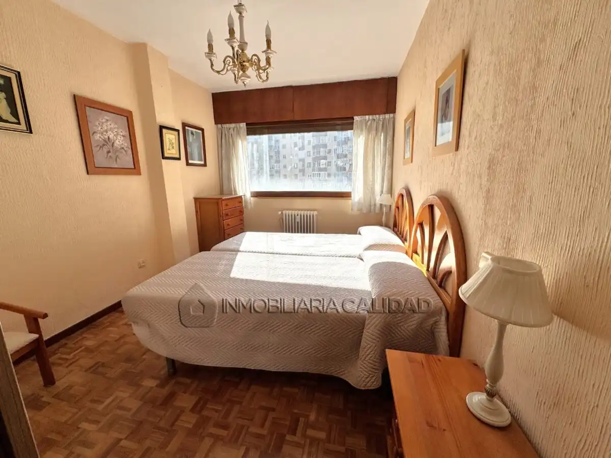 Habitación de Piso de alquiler en Burgos con Calefacción y Amueblado