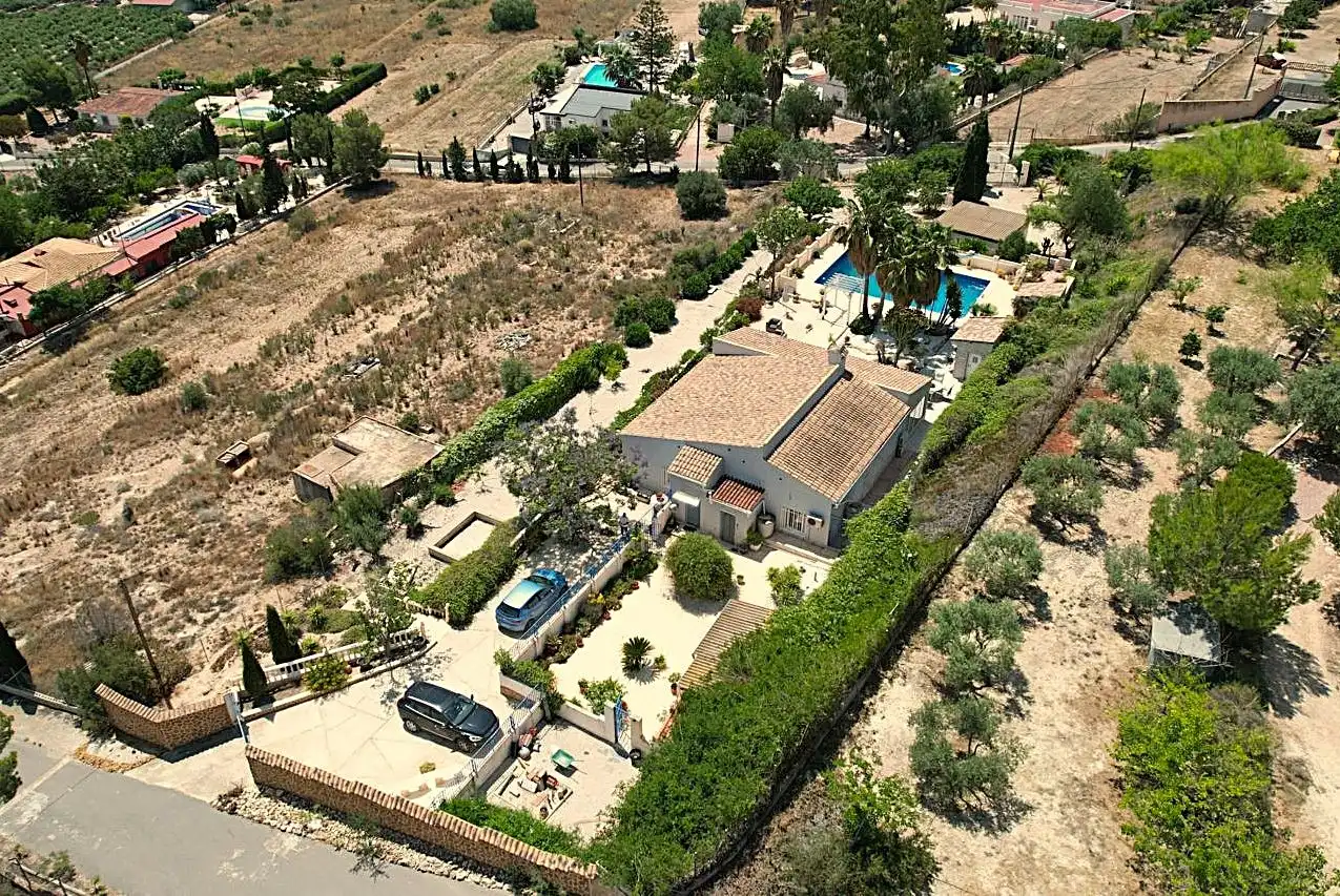 Vista exterior de Finca rústica en venda en Aspe amb Jardí privat, Terrassa i Piscina