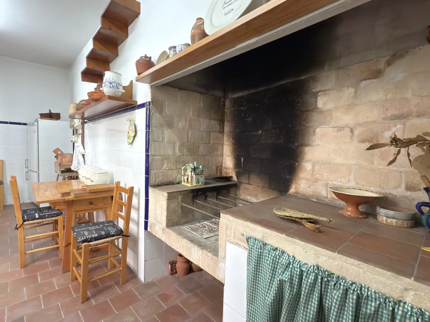 Cuina de Casa adosada en venda en Serra