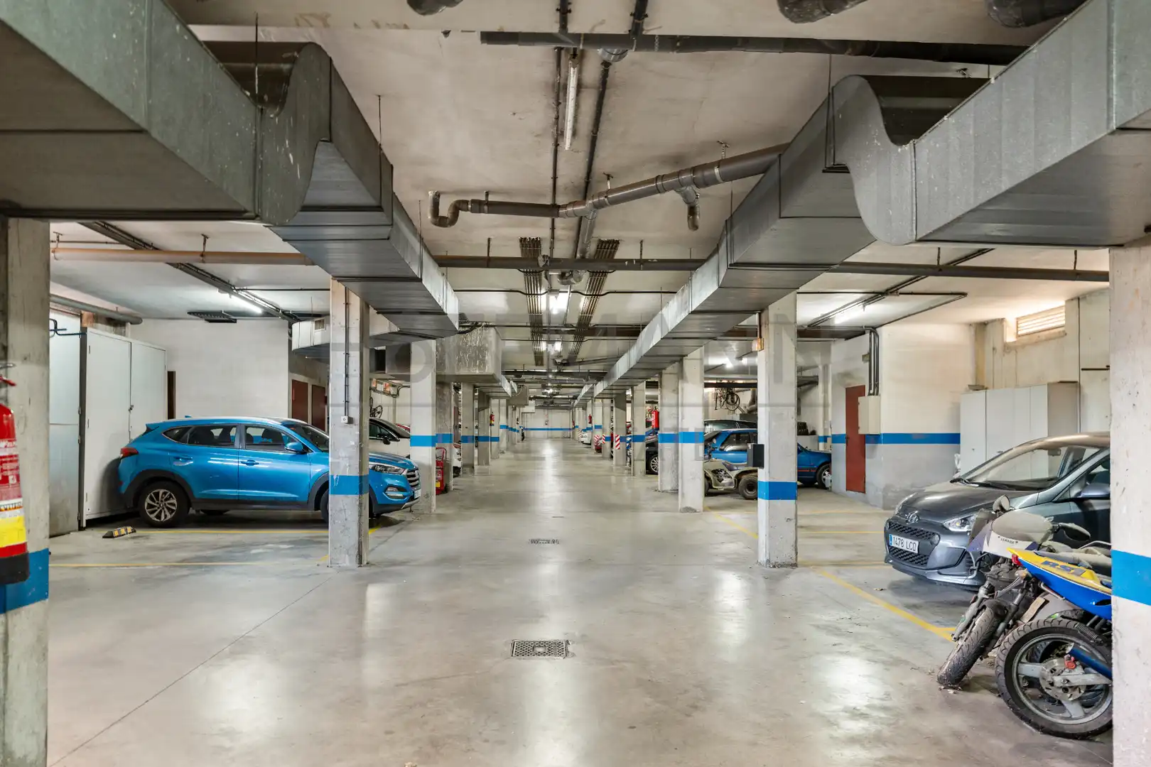 Parking of Flat for sale in Terrassa  with Air Conditioner, Heating and Furnished