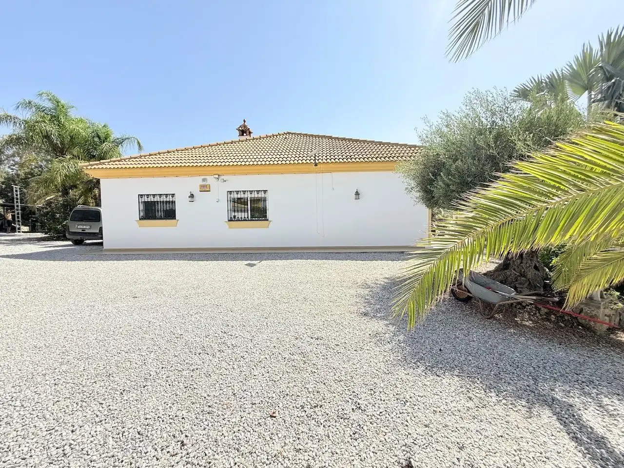 Vista exterior de Casa o chalet en venta en Vélez-Málaga con Aire acondicionado, Calefacción y Jardín privado