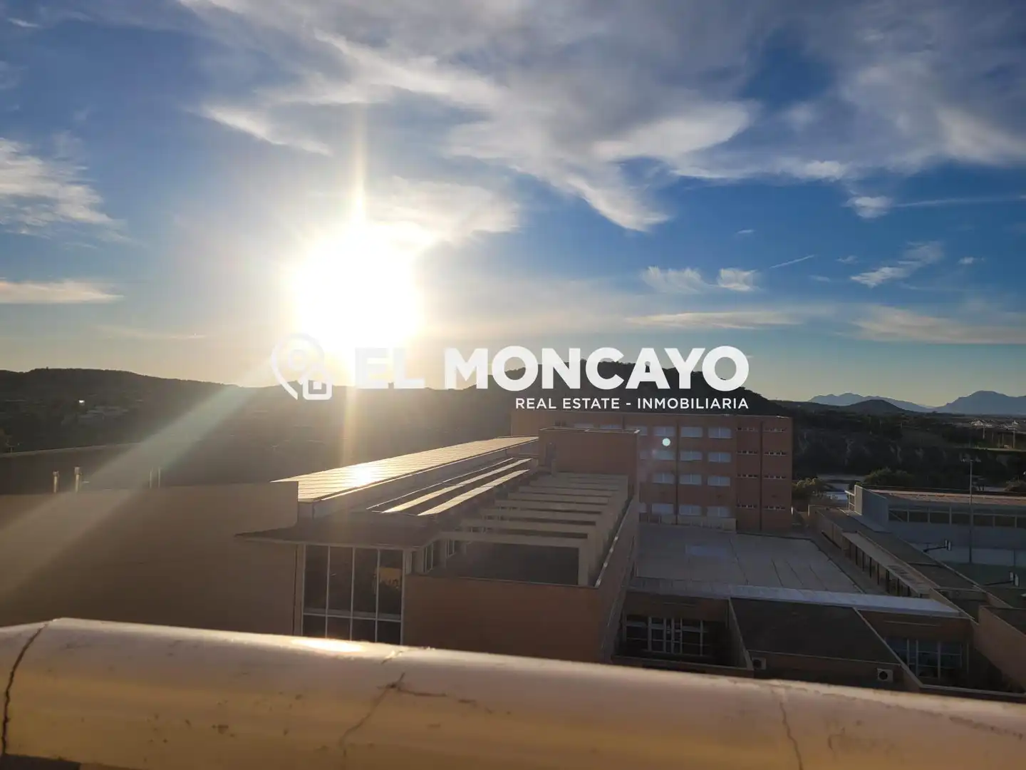Vista exterior de Ático en venta en Guardamar del Segura con Aire acondicionado, Calefacción y Terraza