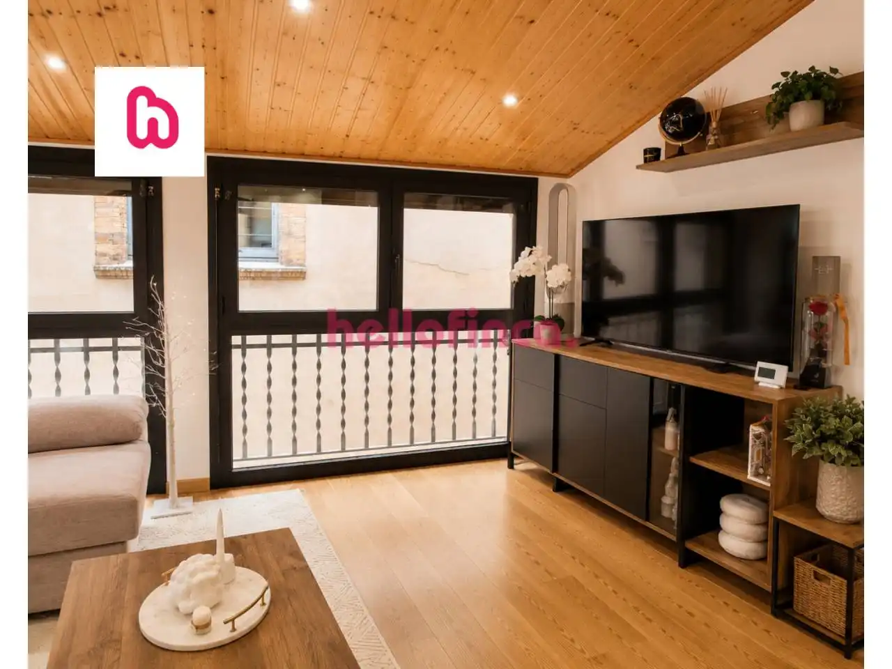 Sala de estar de Piso en venta en Berga con Calefacción, Parquet y Amueblado
