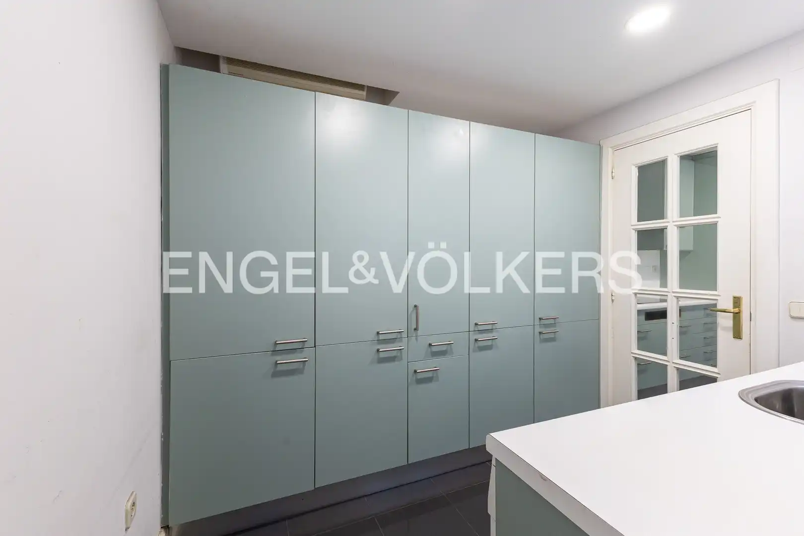 Cocina de Piso en venta en Madrid con Calefacción, Terraza y Trastero