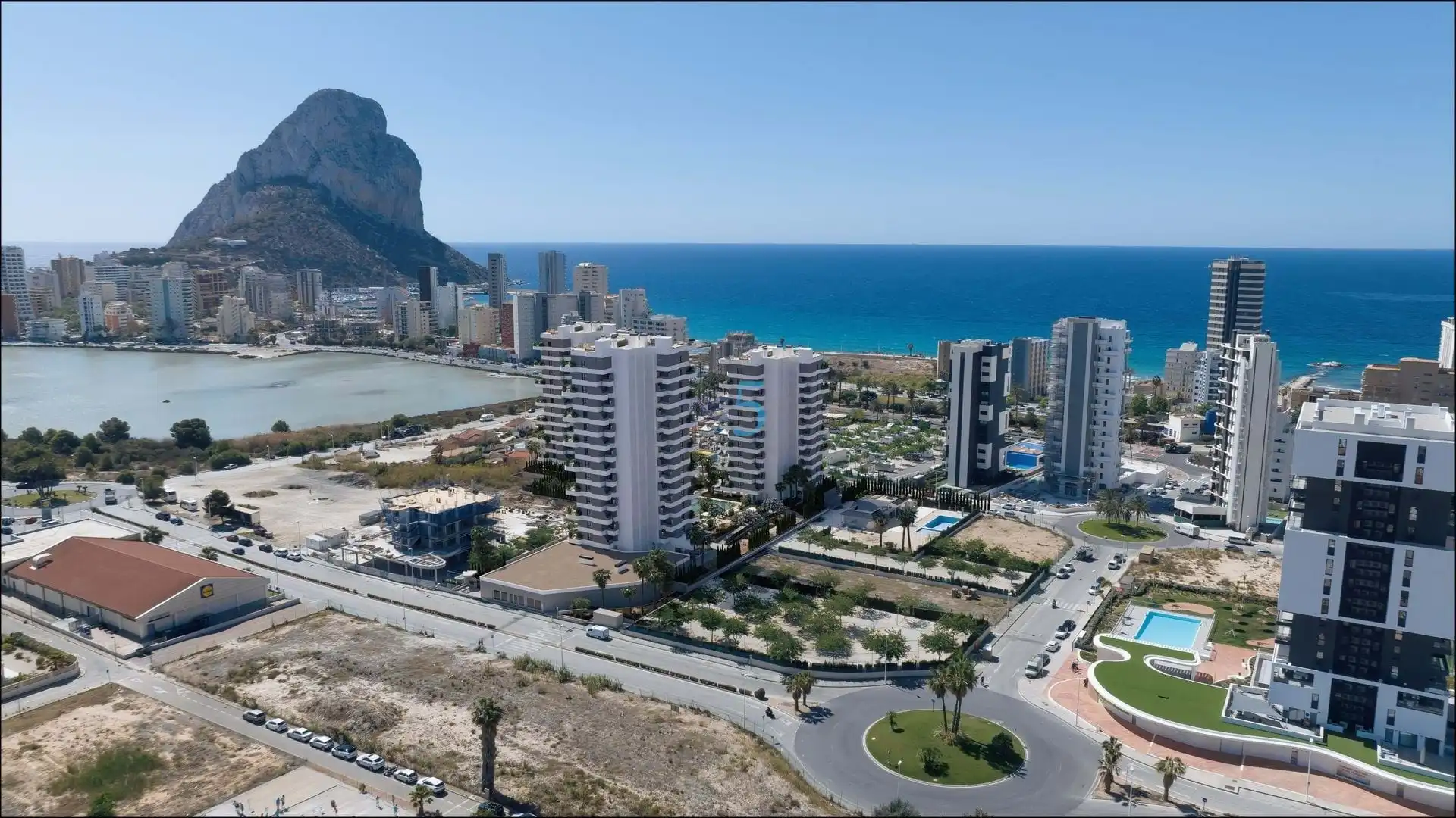 Piso con piscina en venta en Marisol Park - Ortembach - Los Almendros, imagen 2