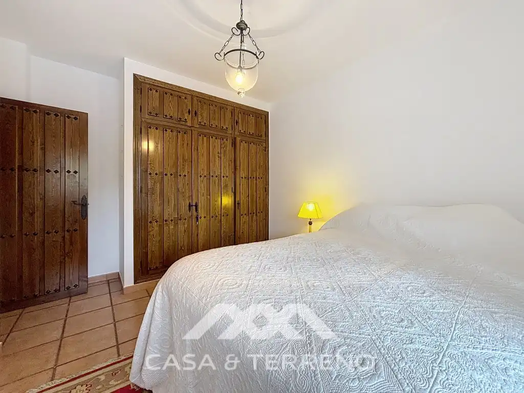Dormitori de Casa o xalet en venda en Canillas de Albaida amb Aire condicionat, Calefacció i Jardí privat