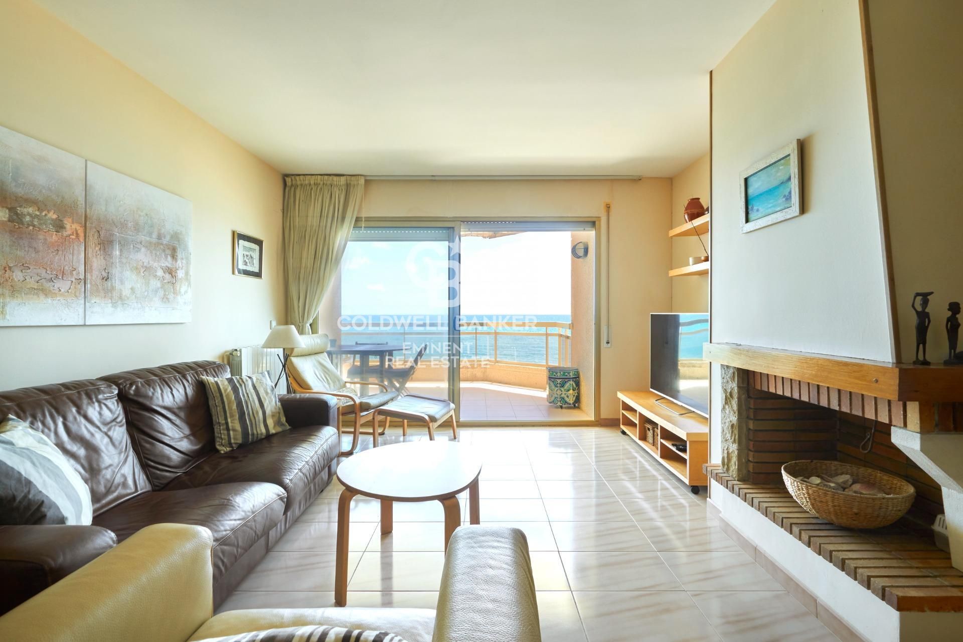 Living room of Flat for sale in Calafell  with Heating, Terrace and Furnished