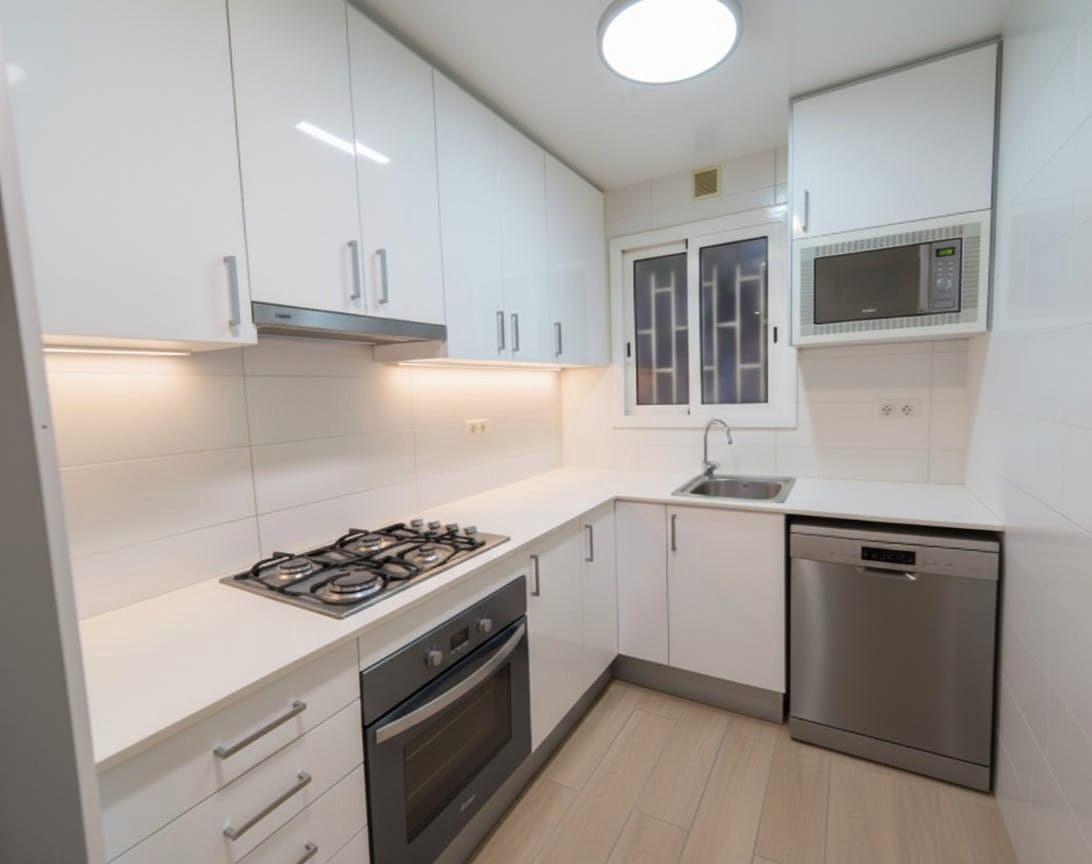 Cocina de Piso en venta en  Barcelona Capital con Calefacción, Horno y Microondas
