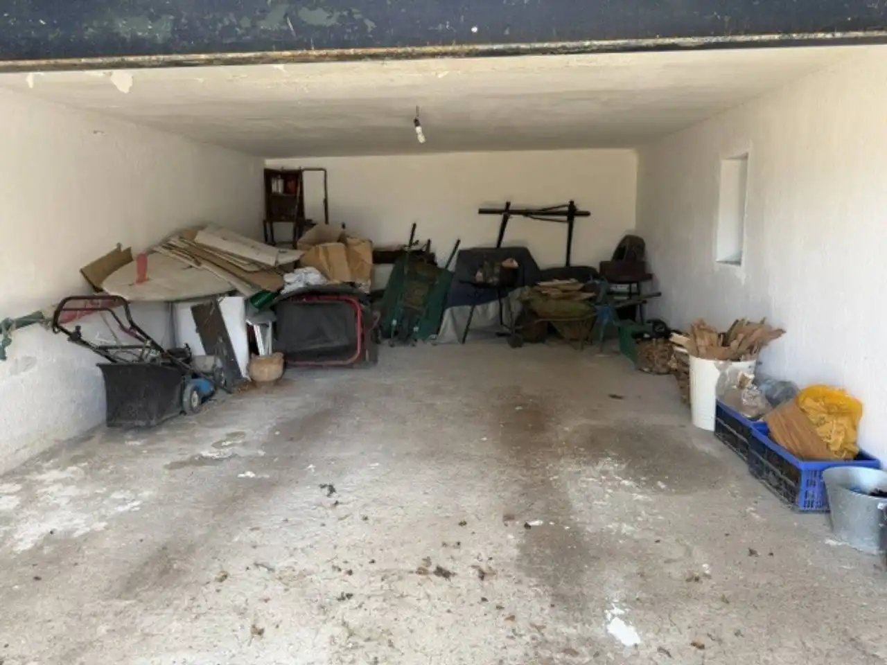 Aparcament de Casa o xalet en venda en Rascafría amb Jardí privat, Terrassa i Moblat