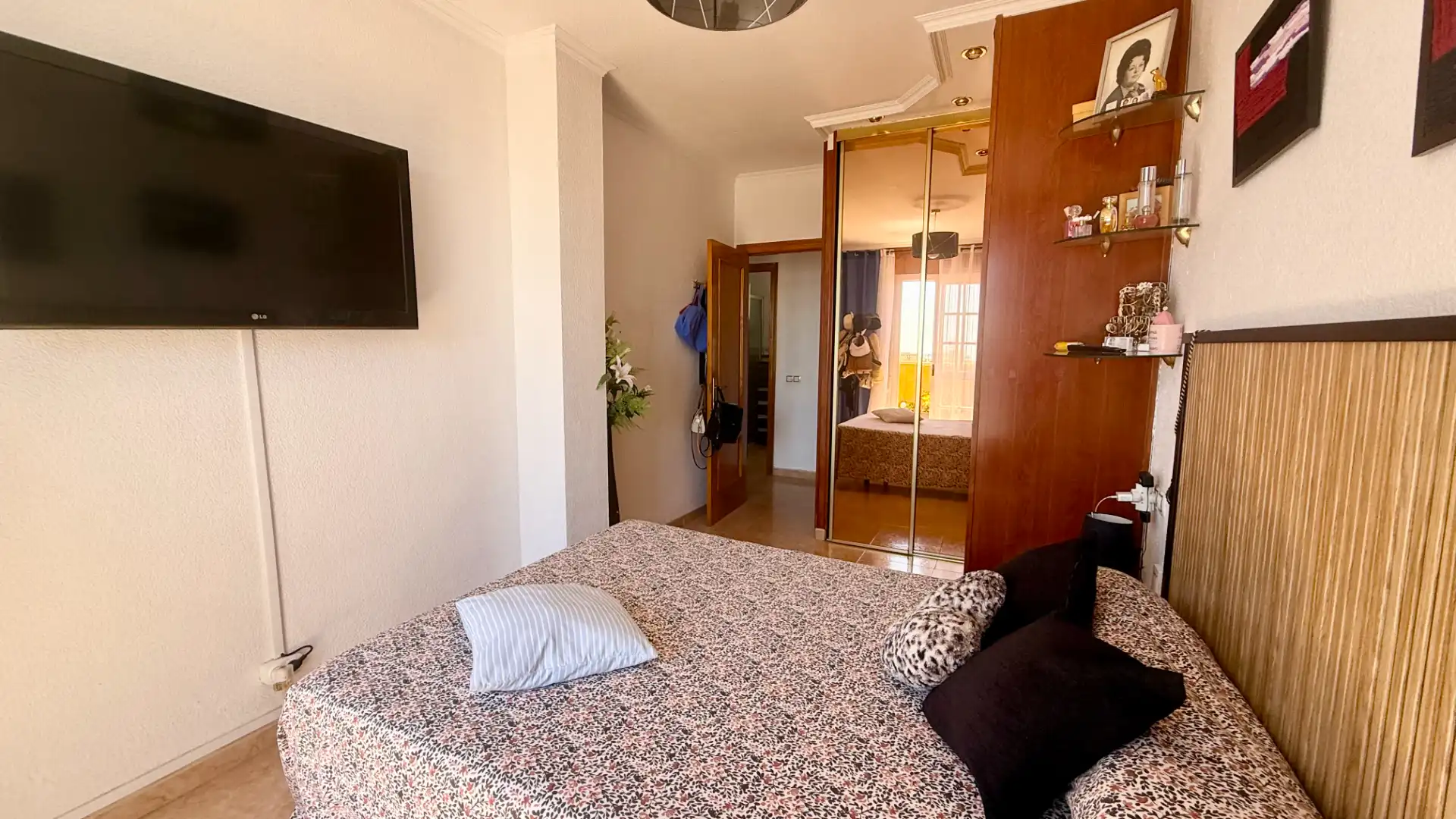 Dormitori de Àtic en venda en Almería amb Terrassa i Moblat