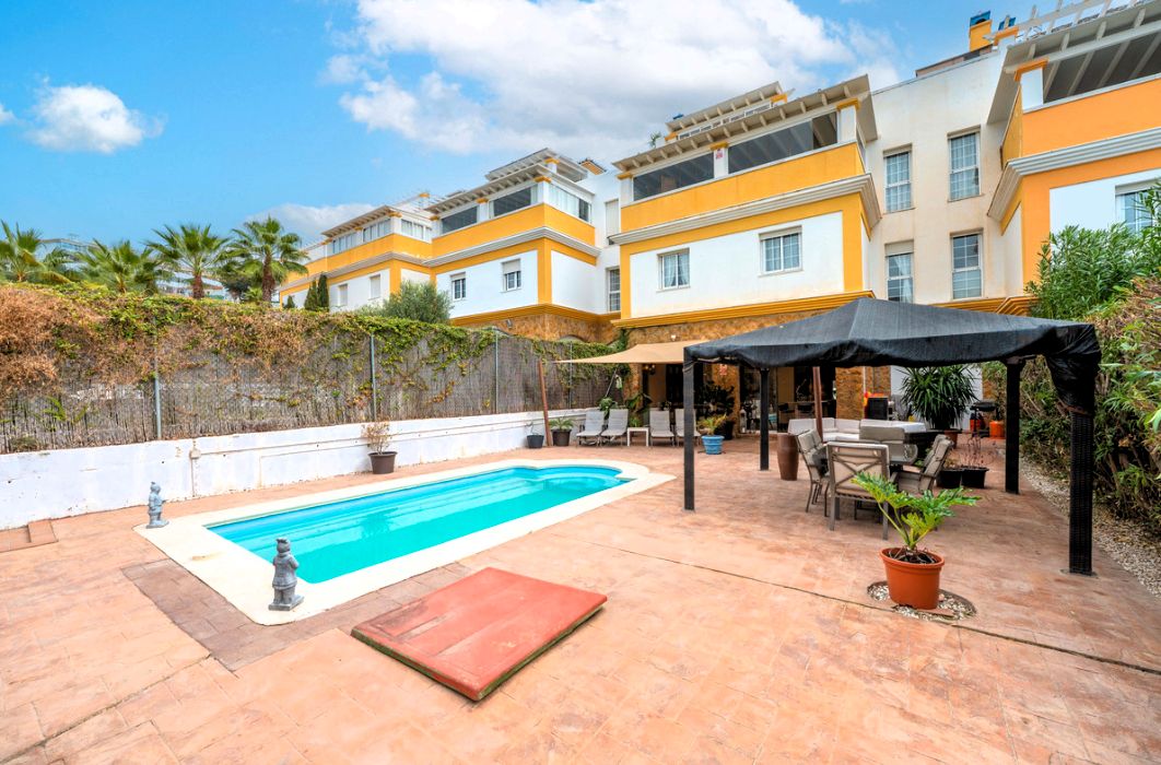 Casa adosada en venda a Calle Jaén, 7, Calahonda