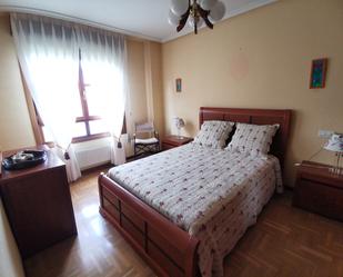 Bedroom of Flat to rent in Avilés  with Heating, Parquet flooring and Terrace