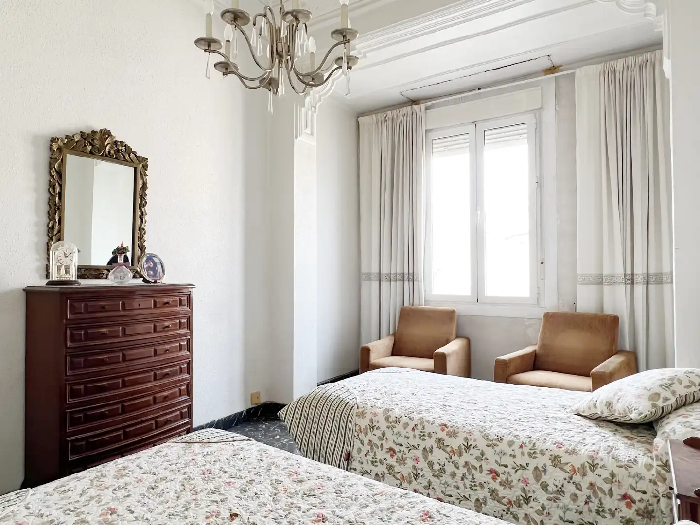 Habitación de Piso en venta en Valencia con Amueblado