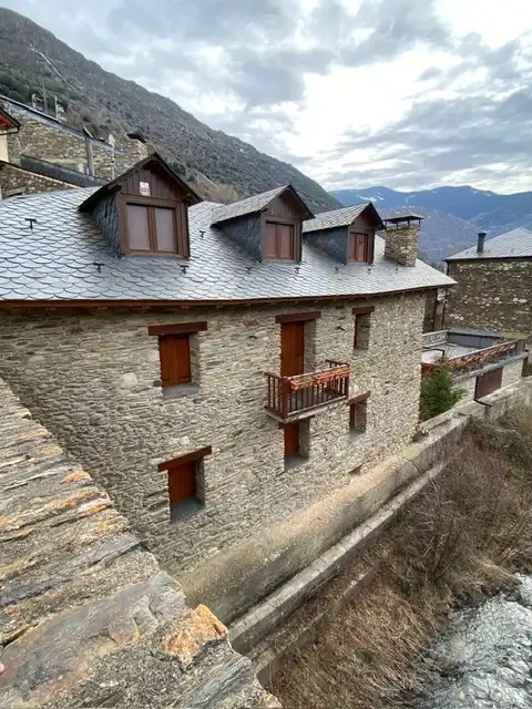 Vista exterior de Casa o chalet en venta en Esterri d'Àneu con Calefacción, Parquet y Terraza