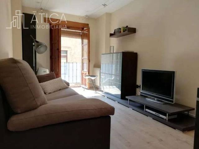 Ático en Alquiler en Universidad - Tenerías