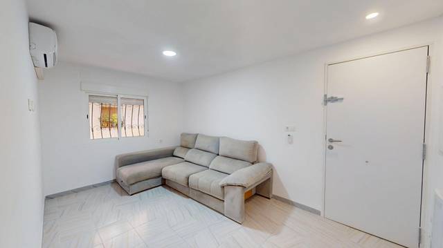 Piso en Alquiler en Calle 29012 en Conde de Ureña