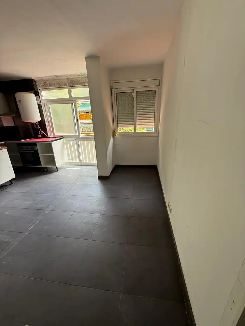 Piso en venta en Cornellà de Llobregat con Parquet
