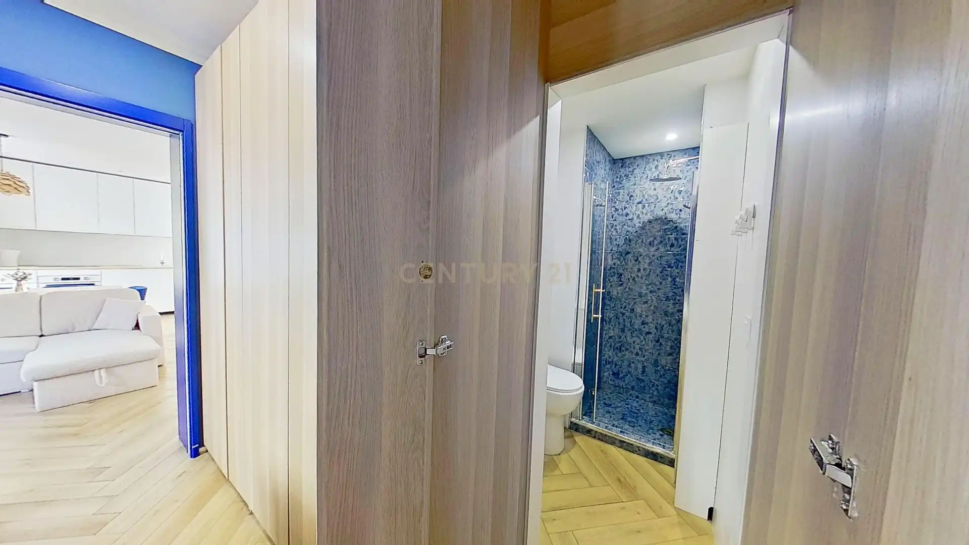 Bathroom of Flat for sale in Málaga  with Air Conditioner, Washing machine and Balcony