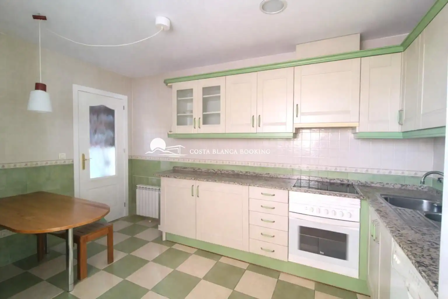 Cuina de Casa o xalet en venda en Villajoyosa / La Vila Joiosa amb Aire condicionat, Jardí privat i Piscina