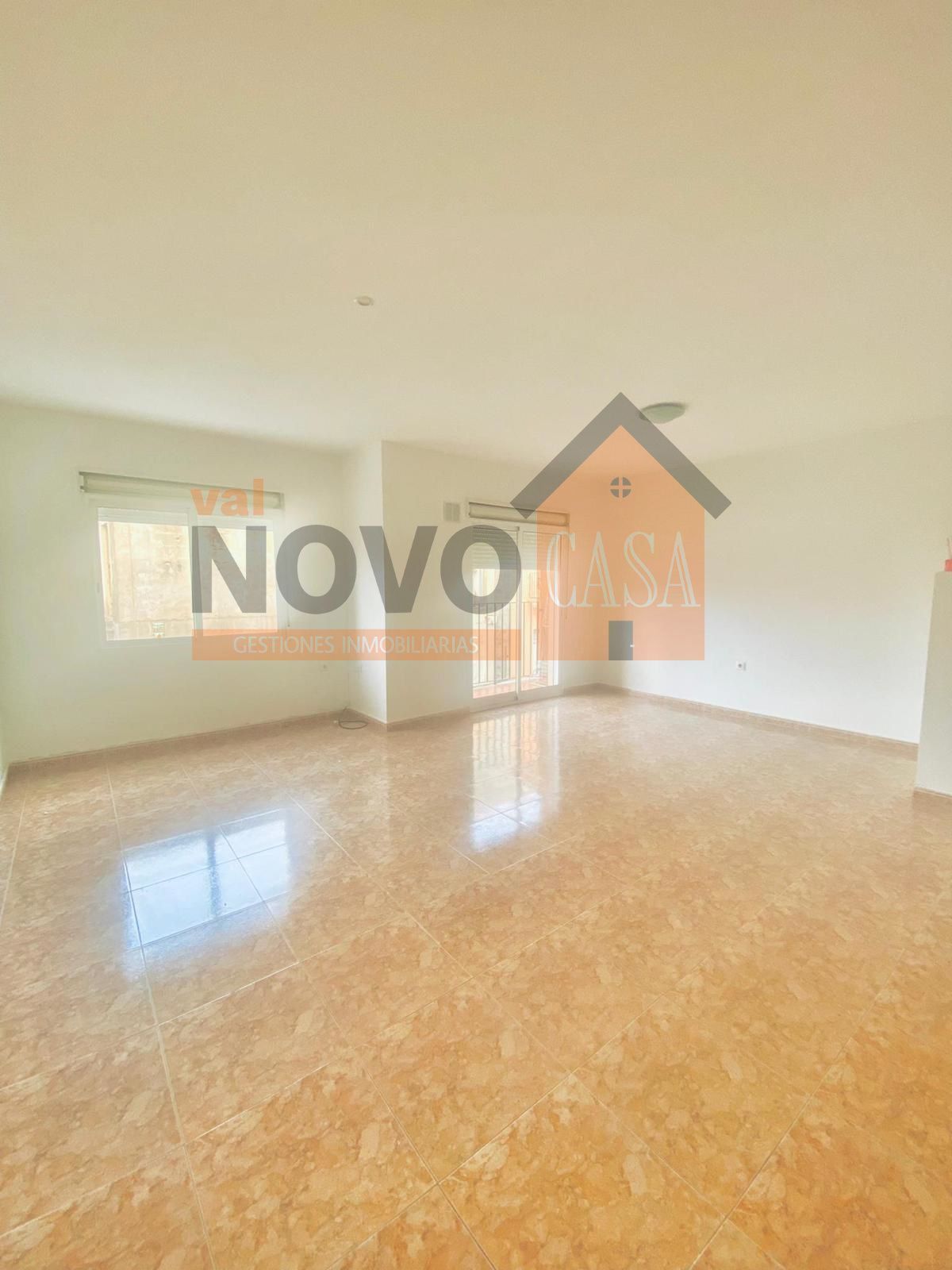 Sala d'estar de Casa adosada en venda en Alfarp amb Aire condicionat