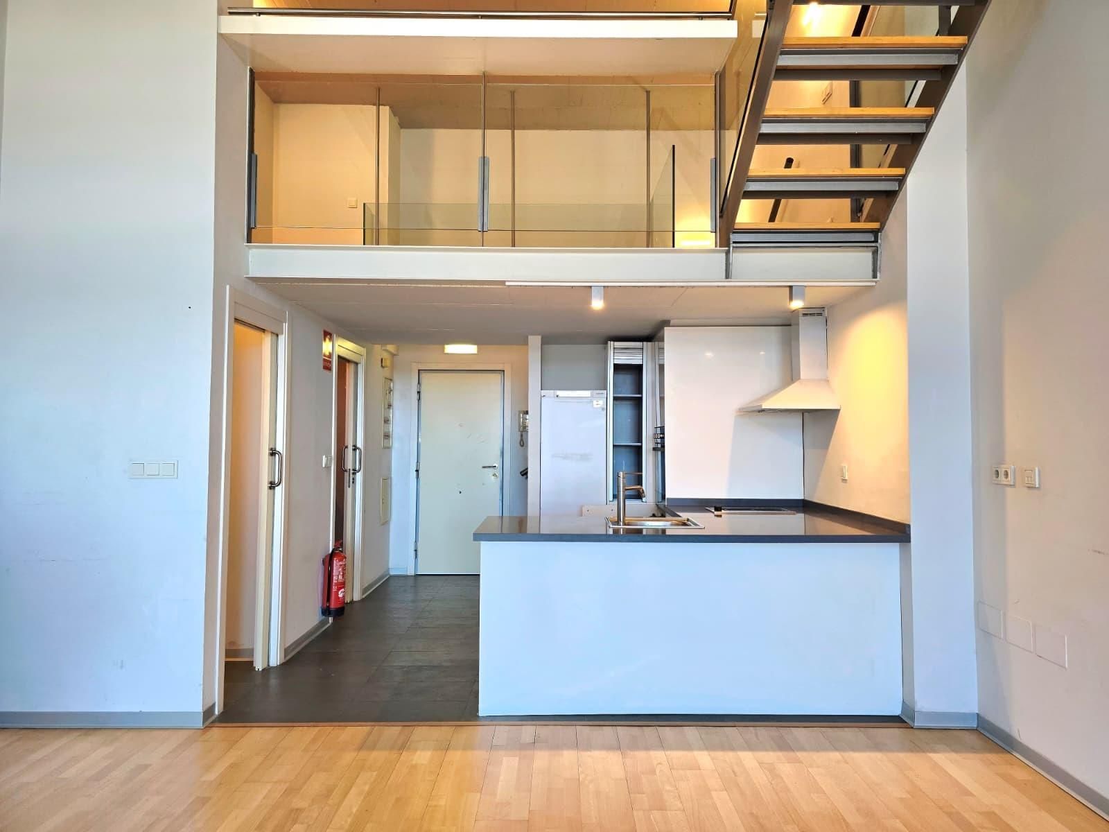 Cuina de Pis de lloguer en  Valencia Capital amb Jardí privat, Terrassa i Balcó