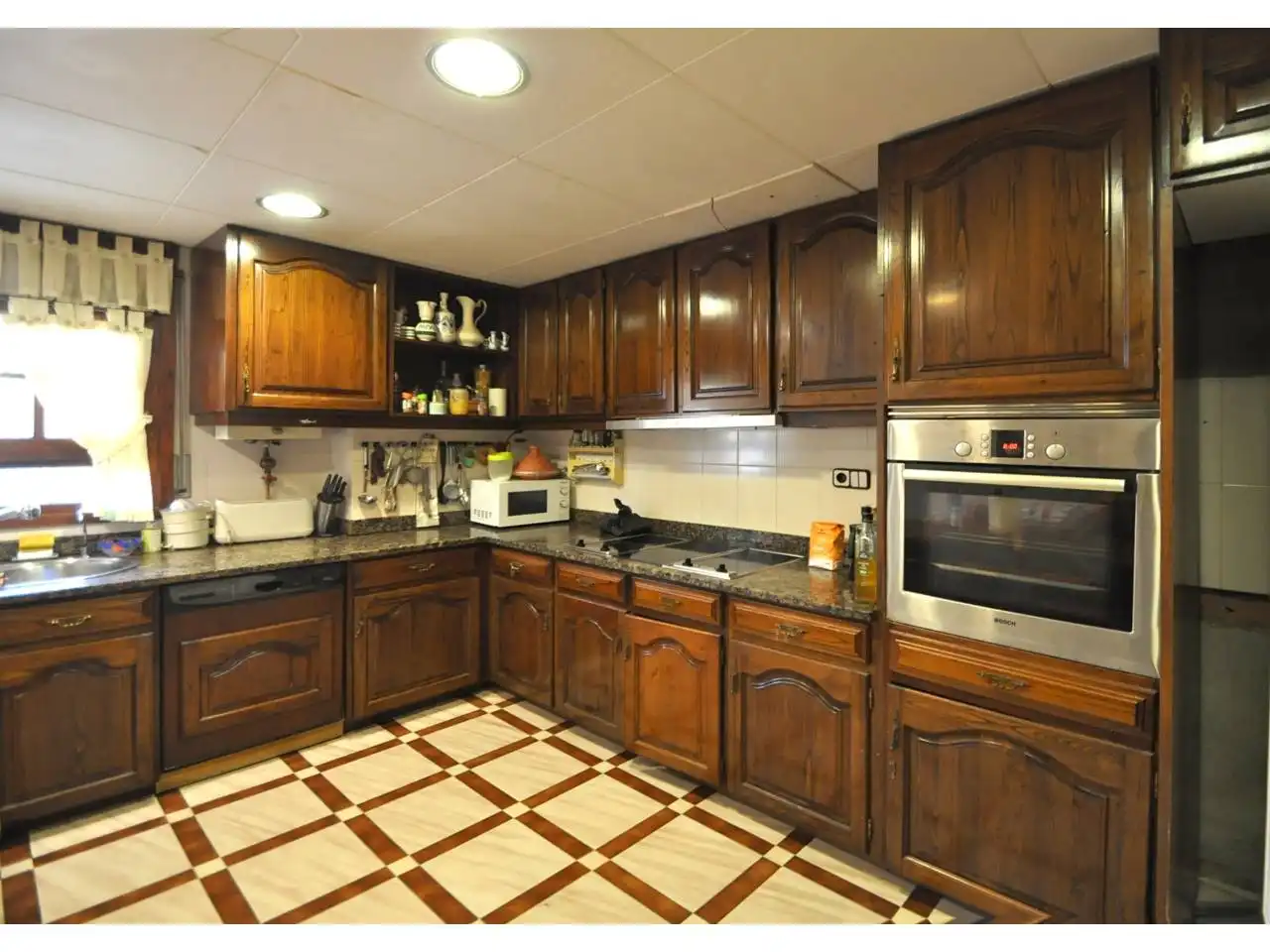 Cocina de Casa o chalet en venta en Lloret de Mar con Aire acondicionado, Calefacción y Jardín privado