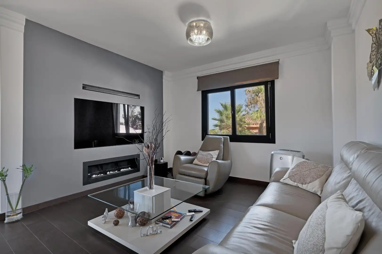 Sala de estar de Casa o chalet en venta en La Alcaidesa con Terraza, Trastero y Piscina