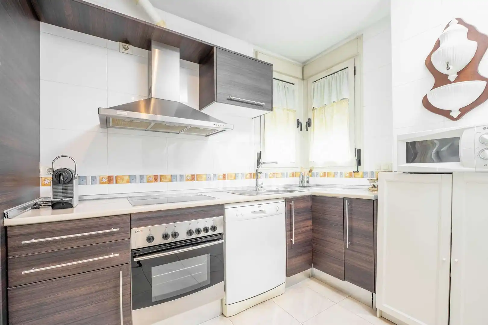 Kitchen of Flat for sale in Sevilla  with Heating, Private garden and Storage room