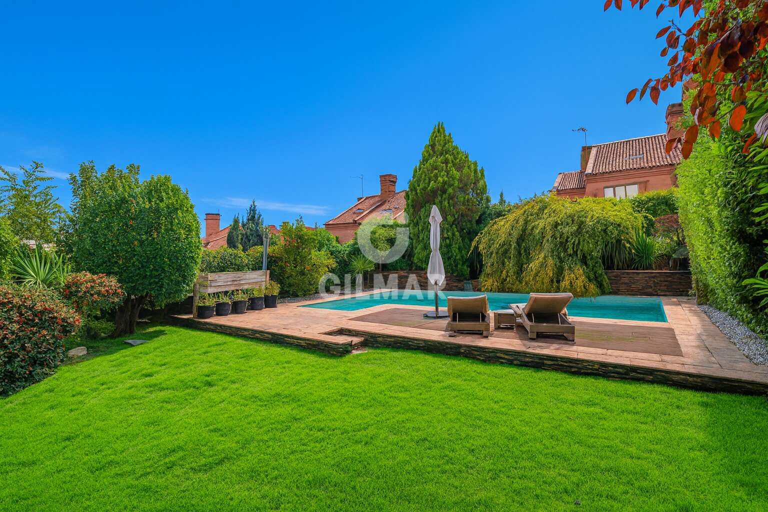 Jardín de Casa adosada en venta en Pozuelo de Alarcón con Calefacción, Jardín privado y Piscina