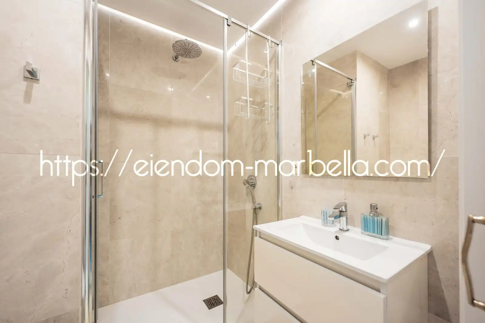 Chalet con piscina en venta en Elviria - Cabopino, imagen 21
