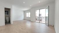 Sala d'estar de Planta baixa en venda en Cabrils amb Parquet, Terrassa i Balcó