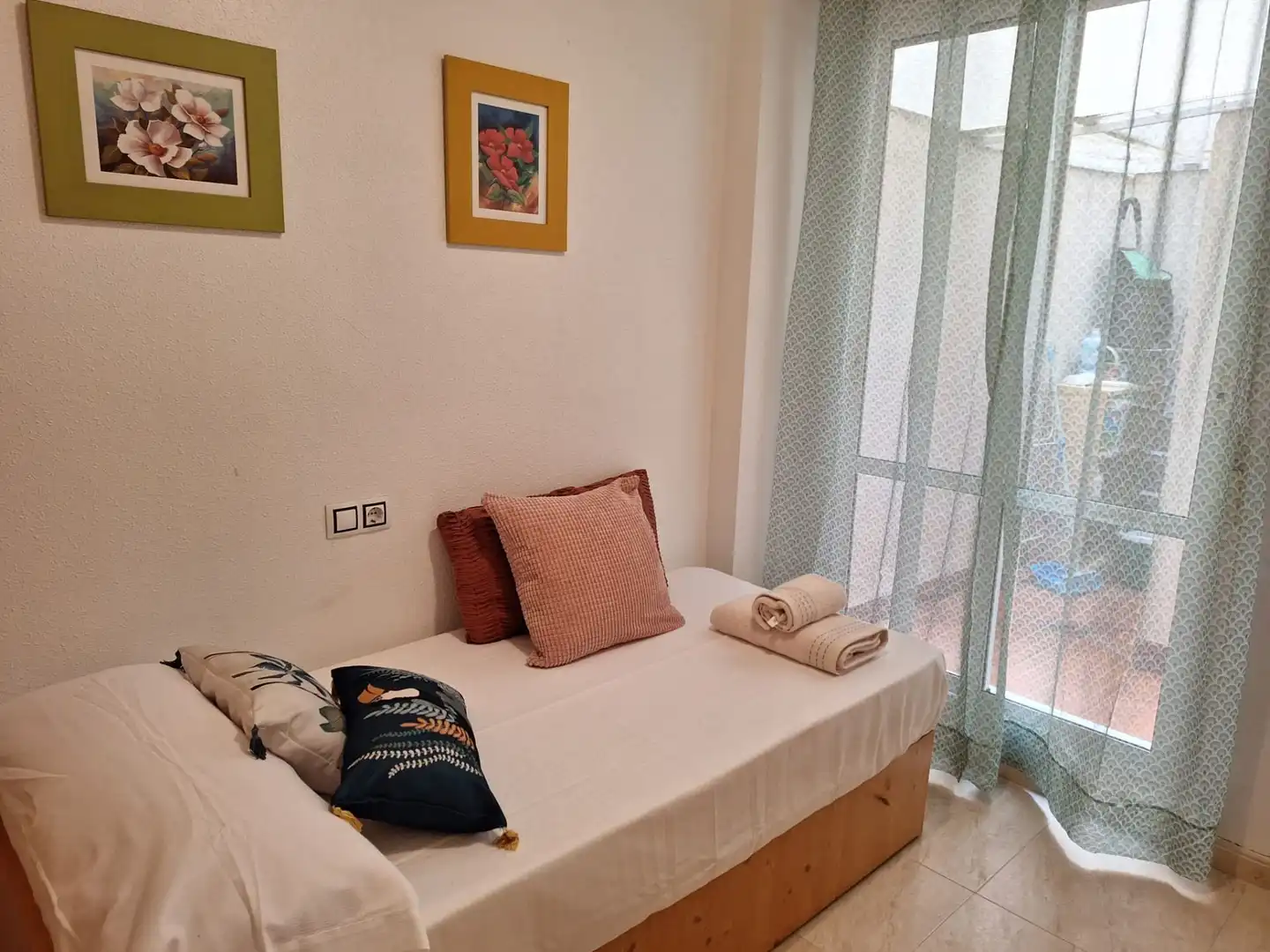 Bedroom of Flat for rent in Torrevieja  with Air Conditioner, Heating and Terrace
