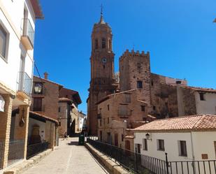 Außenansicht von Haus oder Chalet zum verkauf in La Iglesuela del Cid mit Balkon
