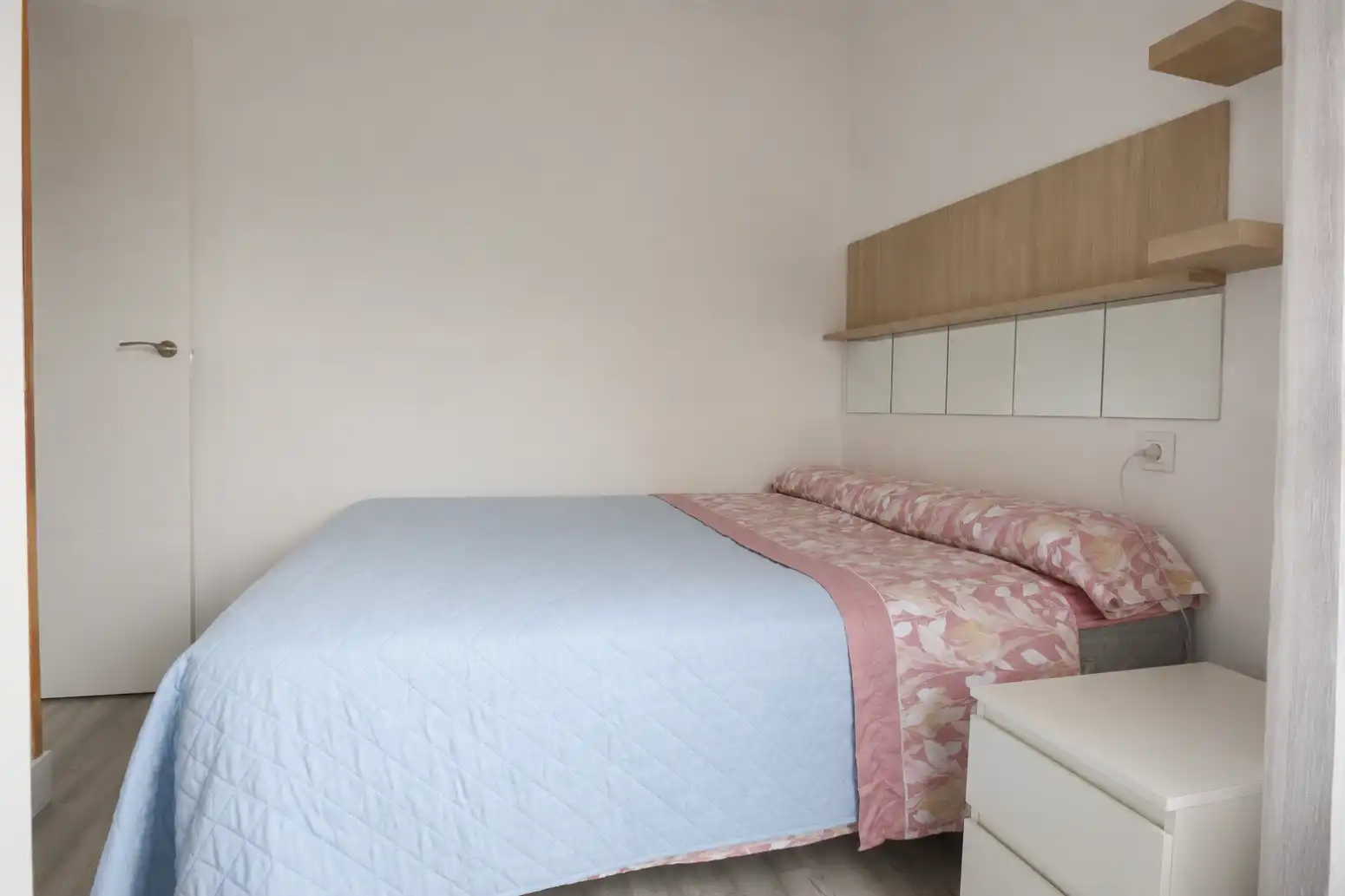 Habitación de Piso en venta en Oviedo  con Calefacción y Terraza