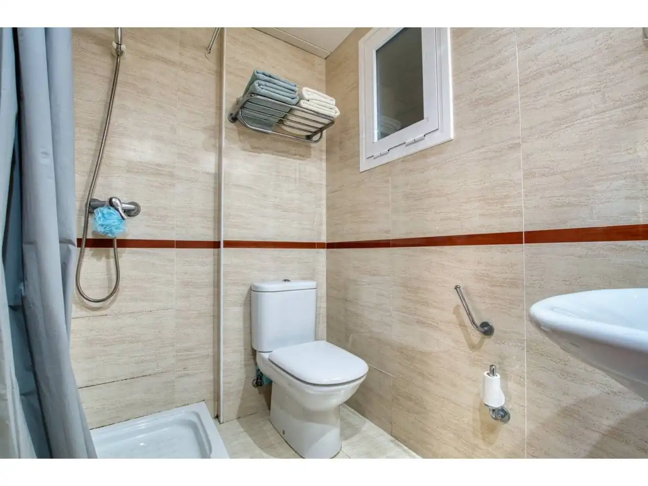 Baño de Piso en venta en Rincón de la Victoria con Terraza y Piscina comunitaria