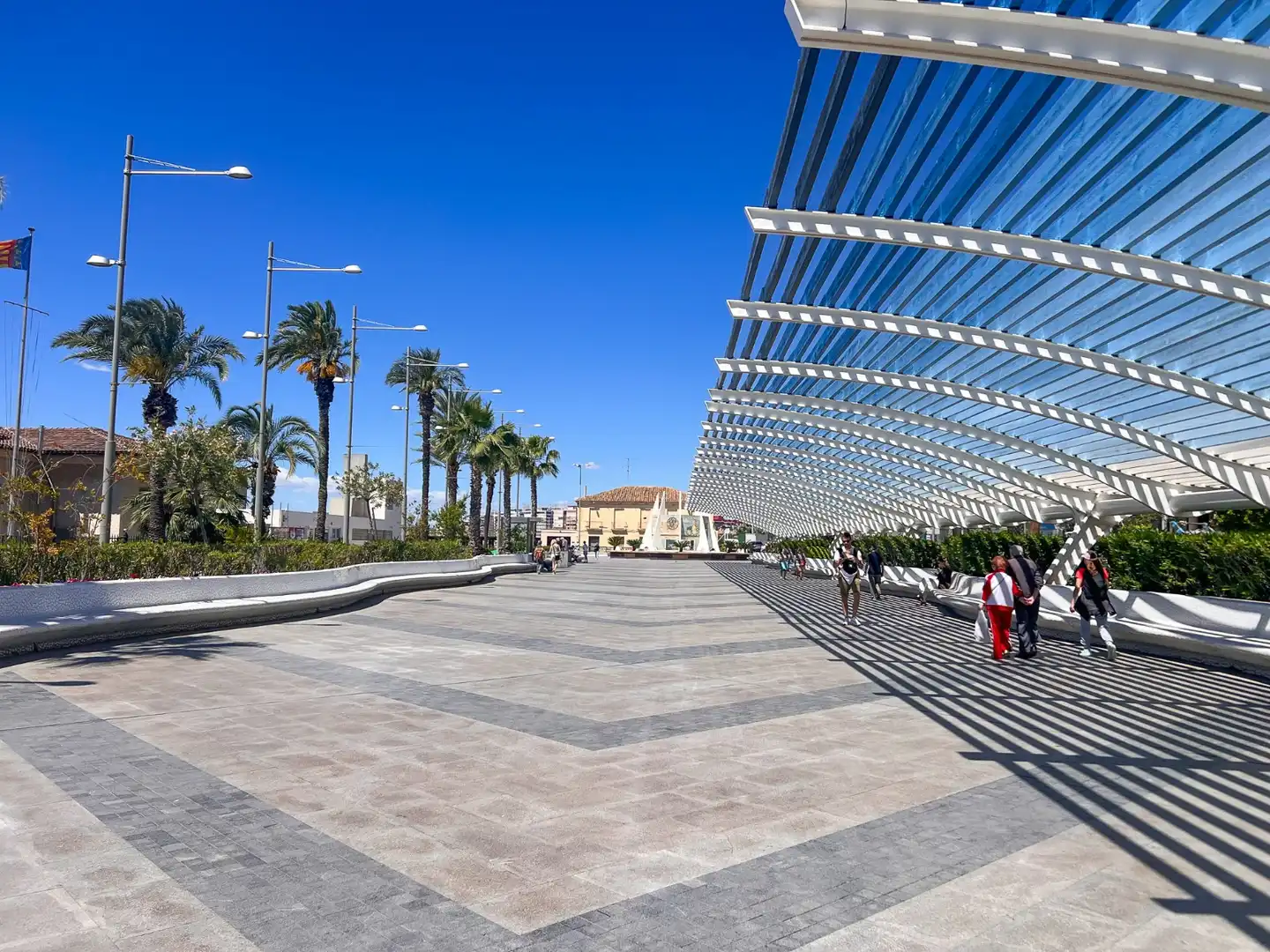 Außenansicht von Wohnungen zum Verkauf in Torrevieja mit Klimaanlage, Heizung und Terrasse