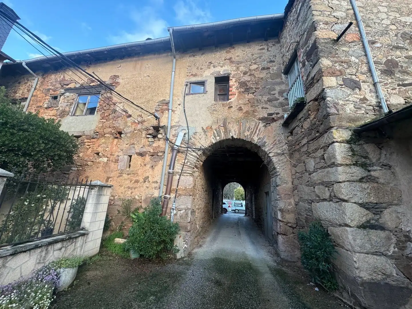 Vista exterior de Casa o xalet en venda en Ponferrada amb Calefacció