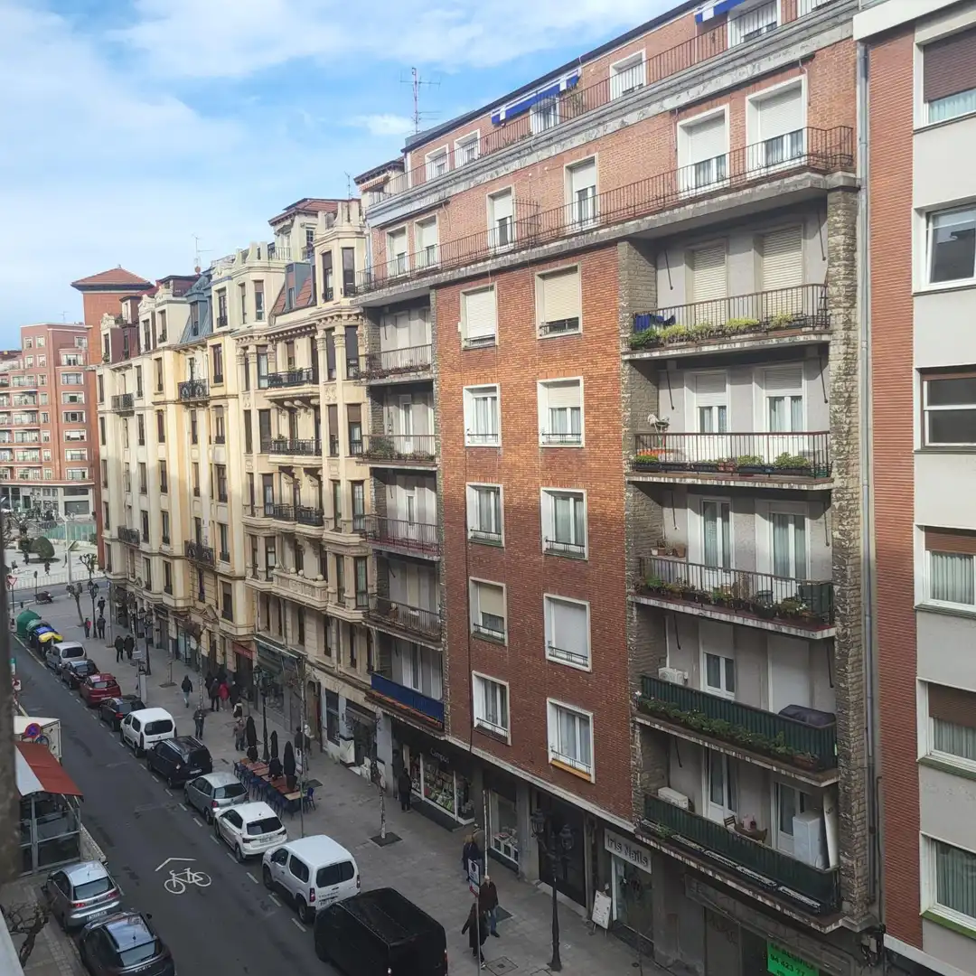 Vista exterior de Oficina de alquiler en Bilbao 