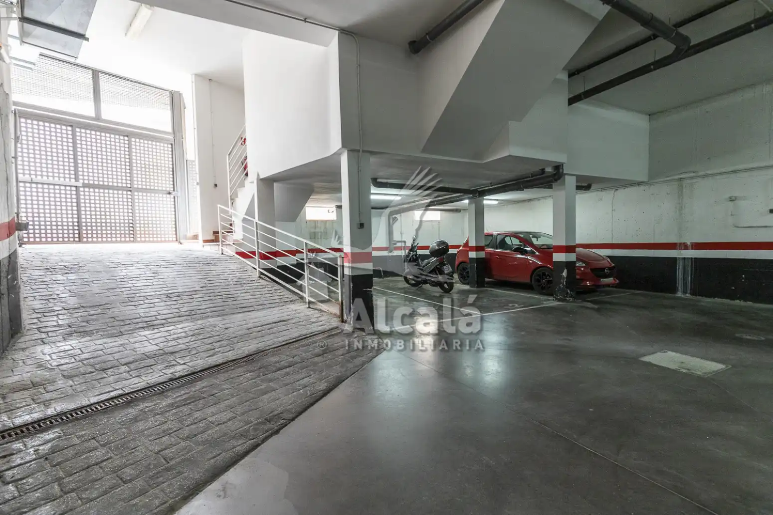 Aparcament de Pis en venda en Chiloeches amb Calefacció, Traster i Balcó